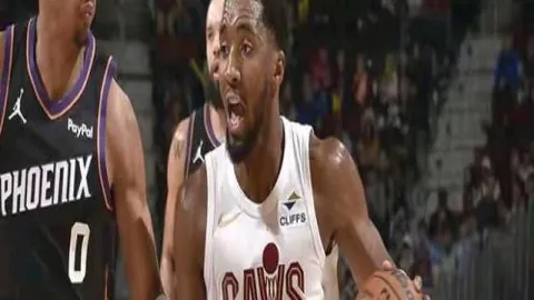 霸主荣耀重现，连冠佳绩铸就辉煌再临！